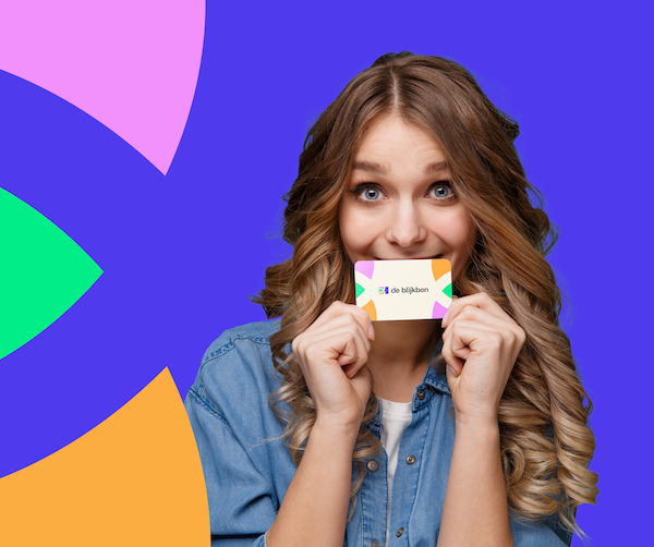 Vrouw met blijkbon kaart